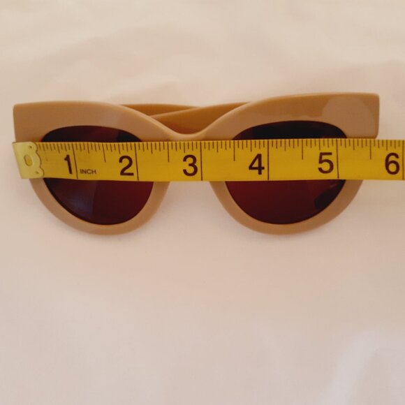 Anea Hill Duchess Sunglasses - Picture 9 of 10